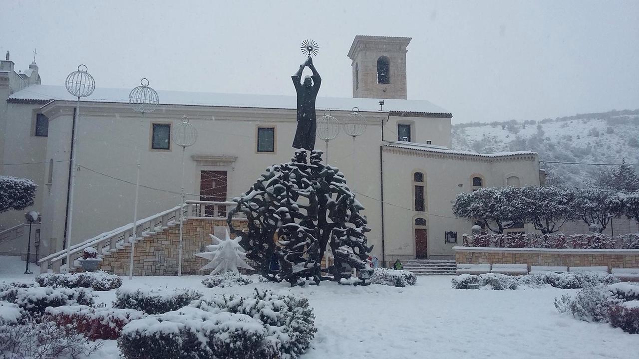 Hotel Di Cosmo San Giovanni Rotondo Dış mekan fotoğraf