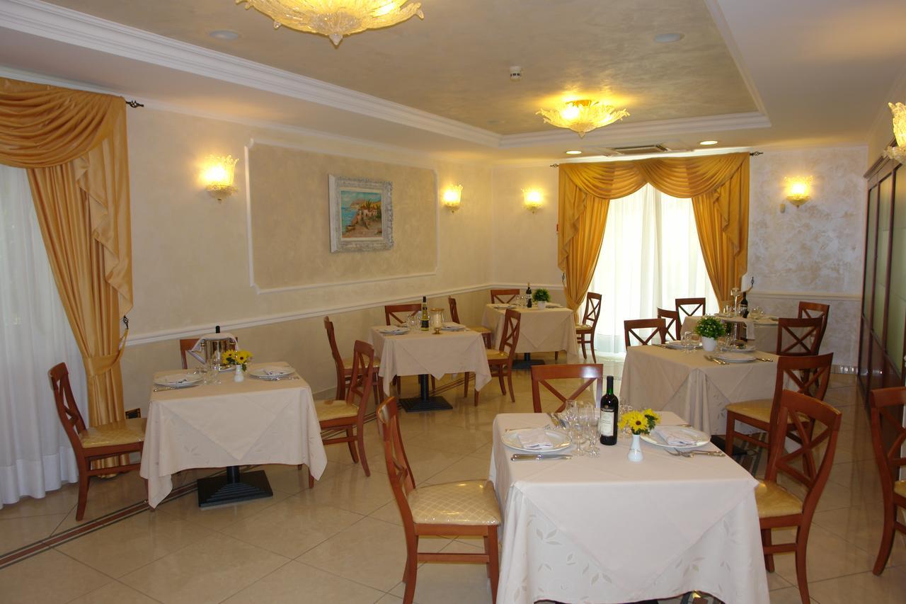 Hotel Di Cosmo San Giovanni Rotondo Dış mekan fotoğraf