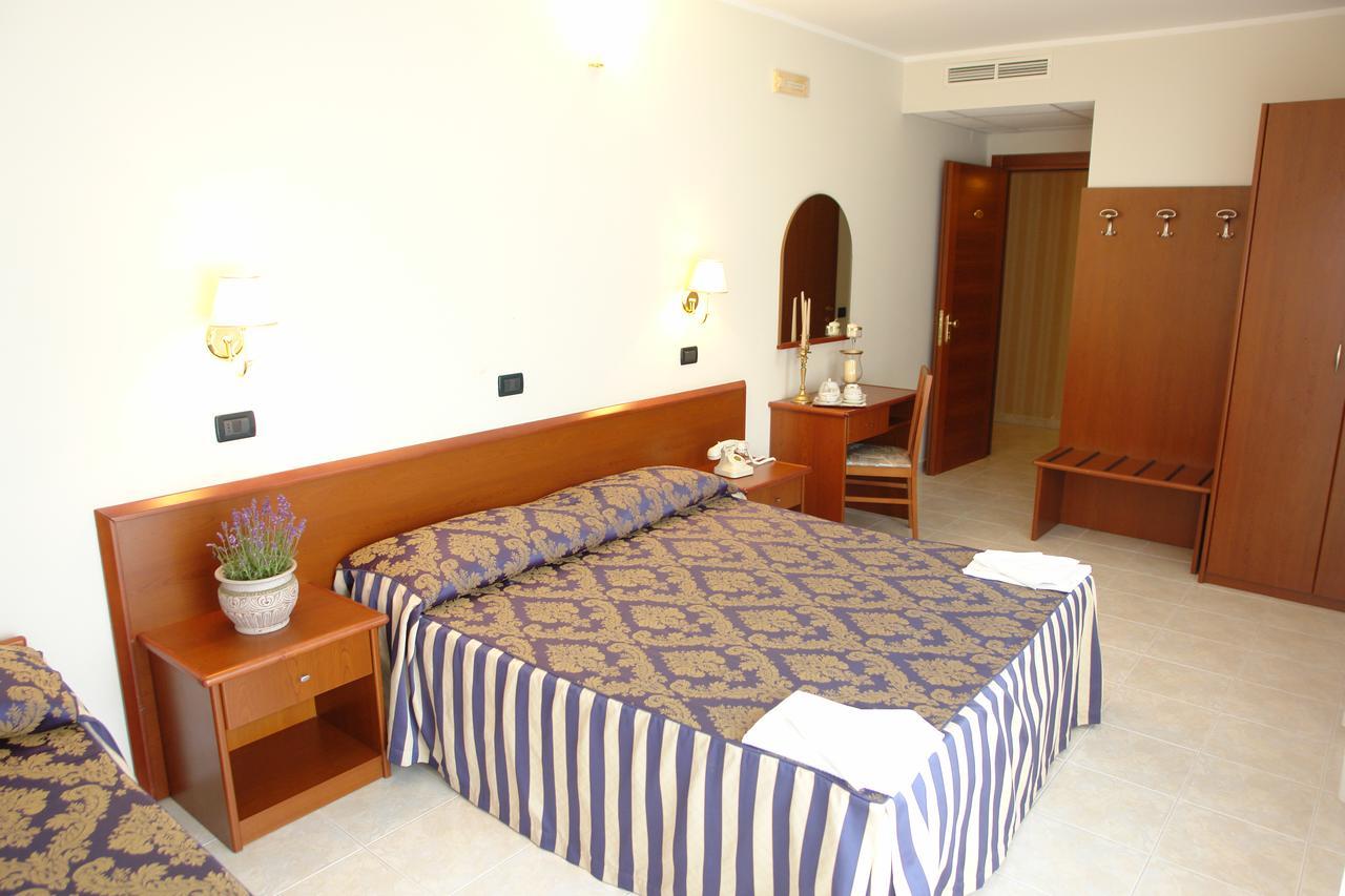 Hotel Di Cosmo San Giovanni Rotondo Dış mekan fotoğraf