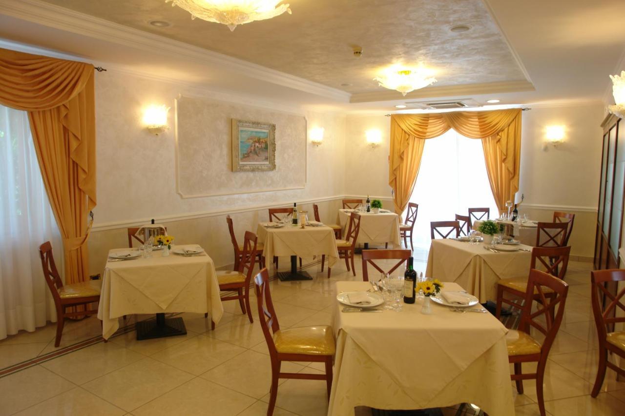Hotel Di Cosmo San Giovanni Rotondo Dış mekan fotoğraf